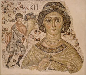 Fragment eines Bodenmosaiks mit einer Personifikation von Ktisis, 500-550 (Marmor und Glas)